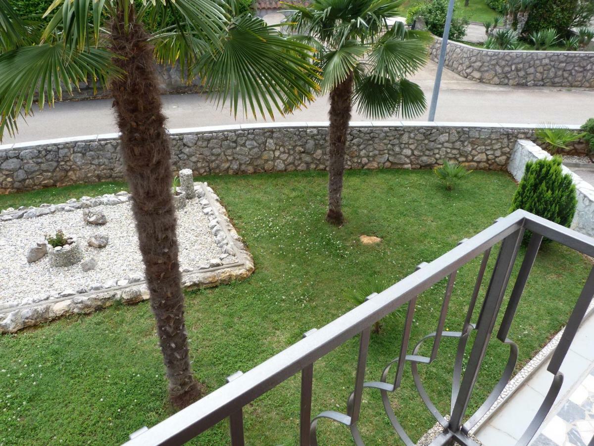 Apartments Monja & Dadi, Malinska, Vantacici Dış mekan fotoğraf