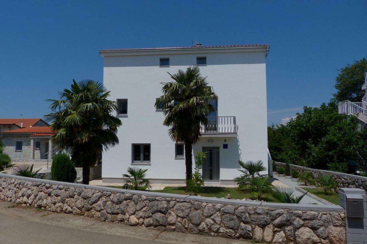 Apartments Monja & Dadi, Malinska, Vantacici Dış mekan fotoğraf