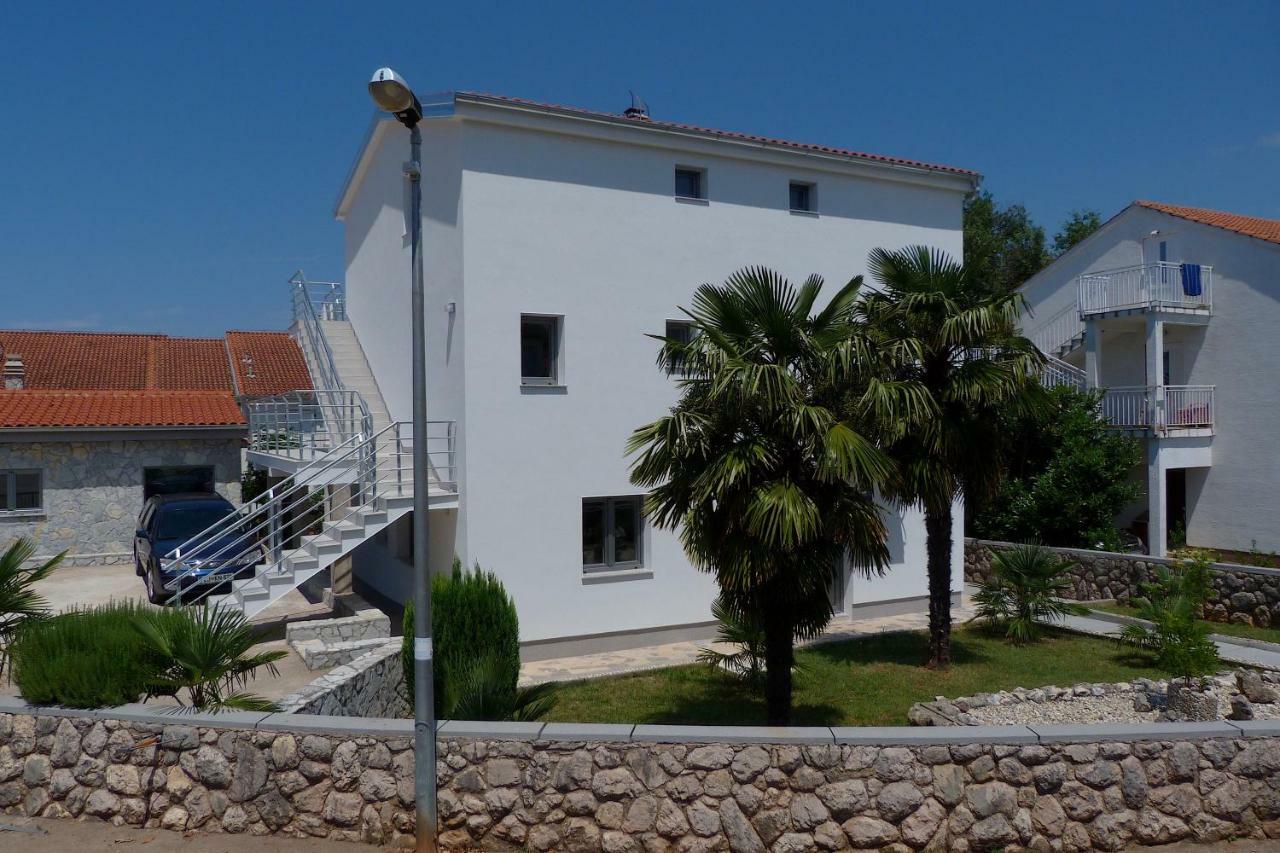 Apartments Monja & Dadi, Malinska, Vantacici Dış mekan fotoğraf