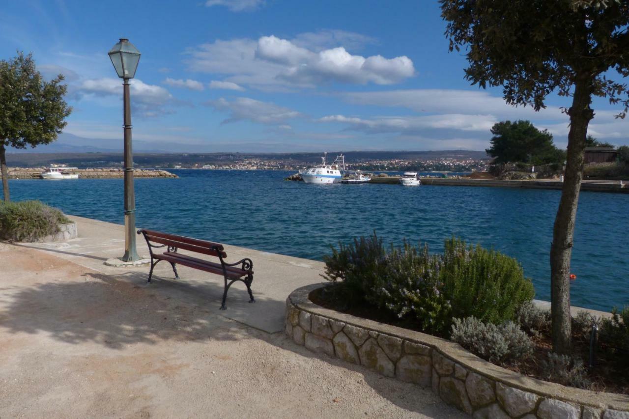 Apartments Monja & Dadi, Malinska, Vantacici Dış mekan fotoğraf
