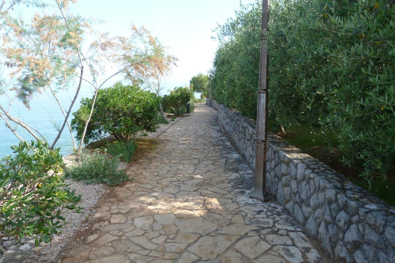Apartments Monja & Dadi, Malinska, Vantacici Dış mekan fotoğraf