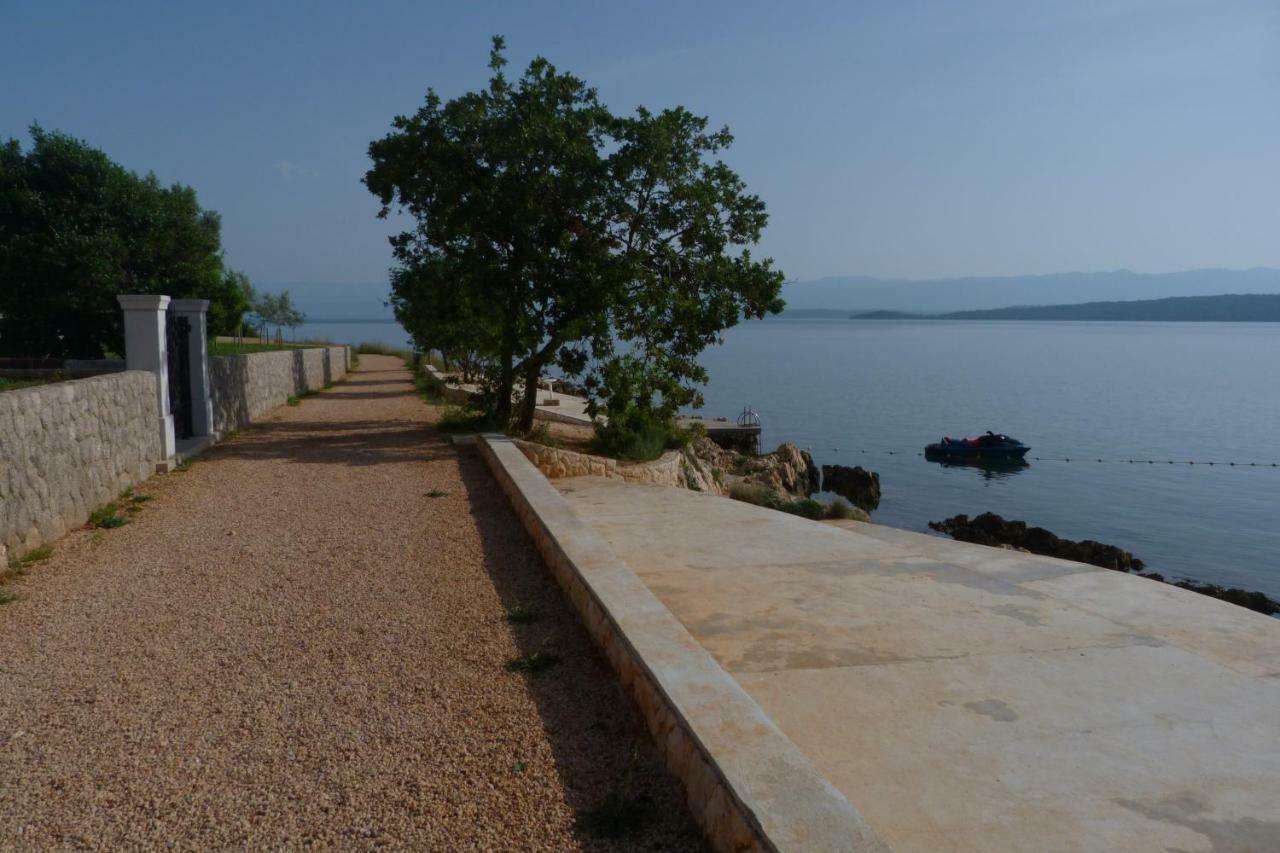 Apartments Monja & Dadi, Malinska, Vantacici Dış mekan fotoğraf