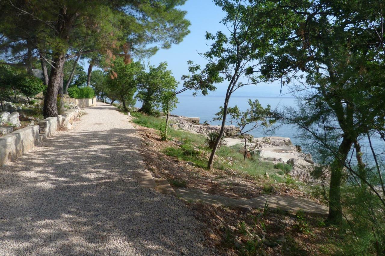 Apartments Monja & Dadi, Malinska, Vantacici Dış mekan fotoğraf