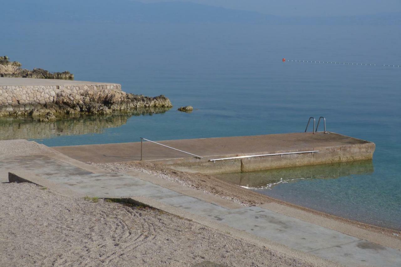 Apartments Monja & Dadi, Malinska, Vantacici Dış mekan fotoğraf